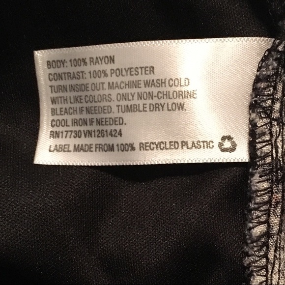 Abstract pattern Romper - Picture 7 of 7